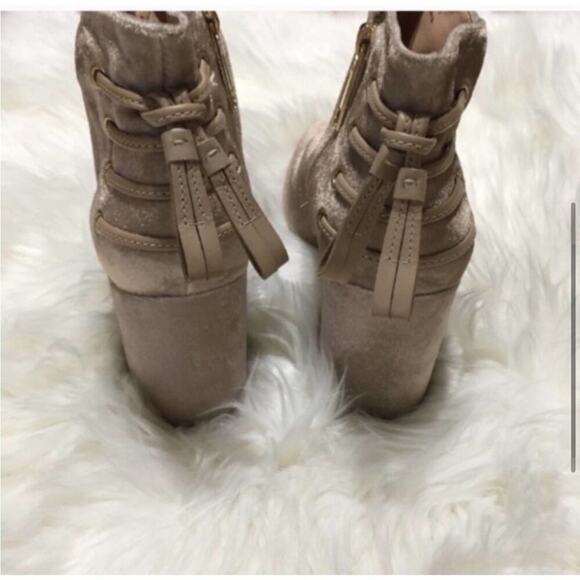 Rachel Zoe Nude Color Twiggy Velvet Lace-Up Bootie Size 9.5 - Picture 5 of 8